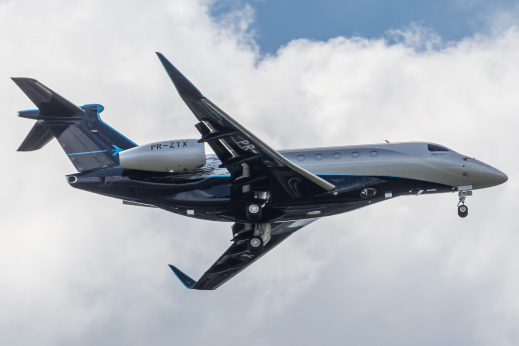 Embraer Praetor 600 private jet in flight