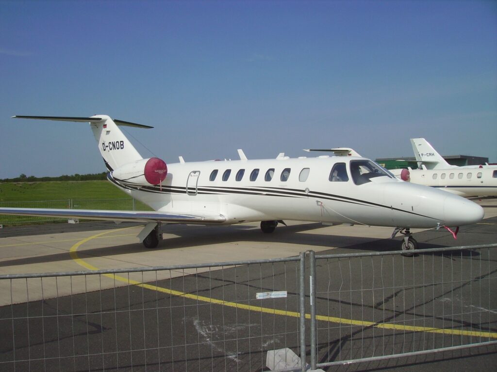 Cita CJ3: avión ligero para alquiler de jet privado