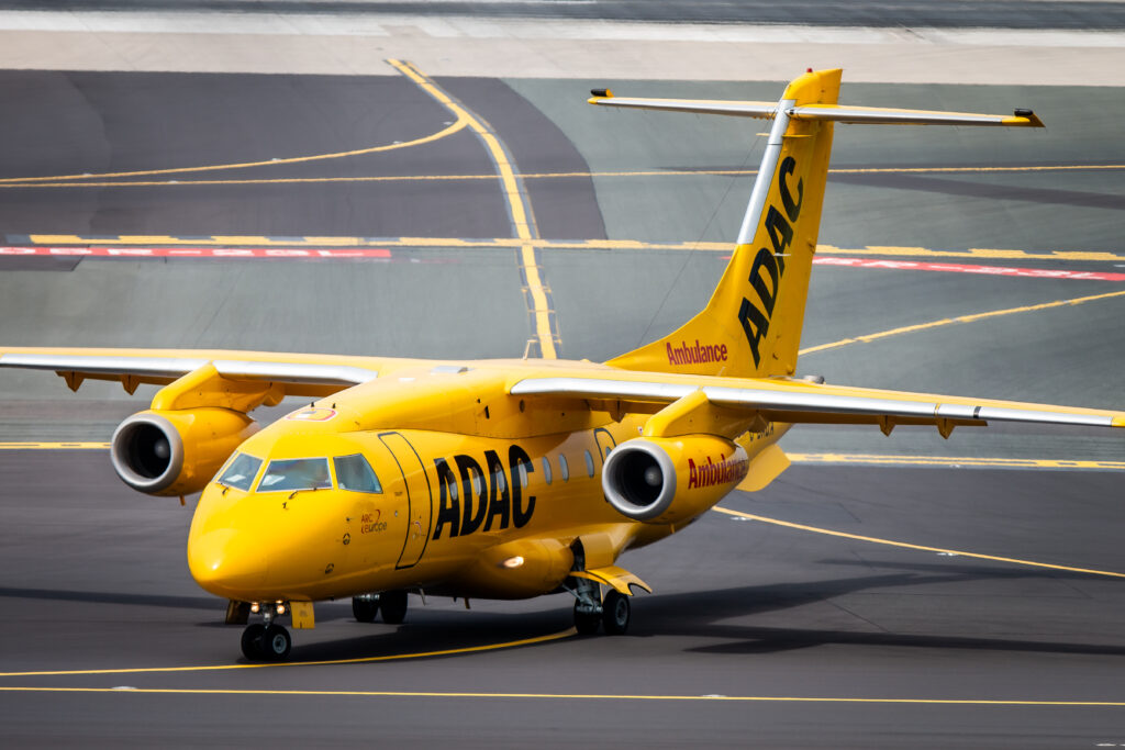 Aeronave ADAC ambulância aérea para evacuação médica internacional